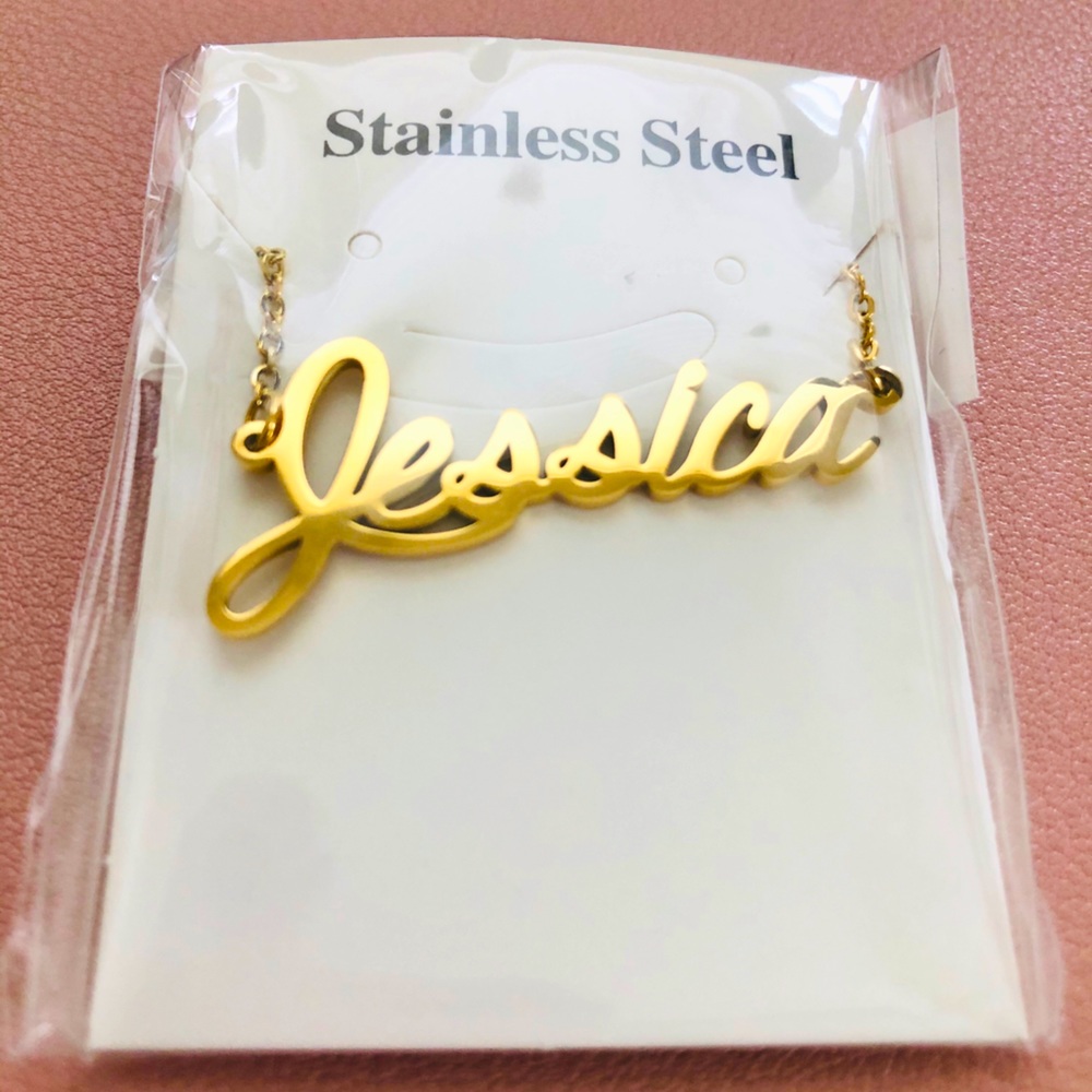 NWT Jessica Name Plate Necklace